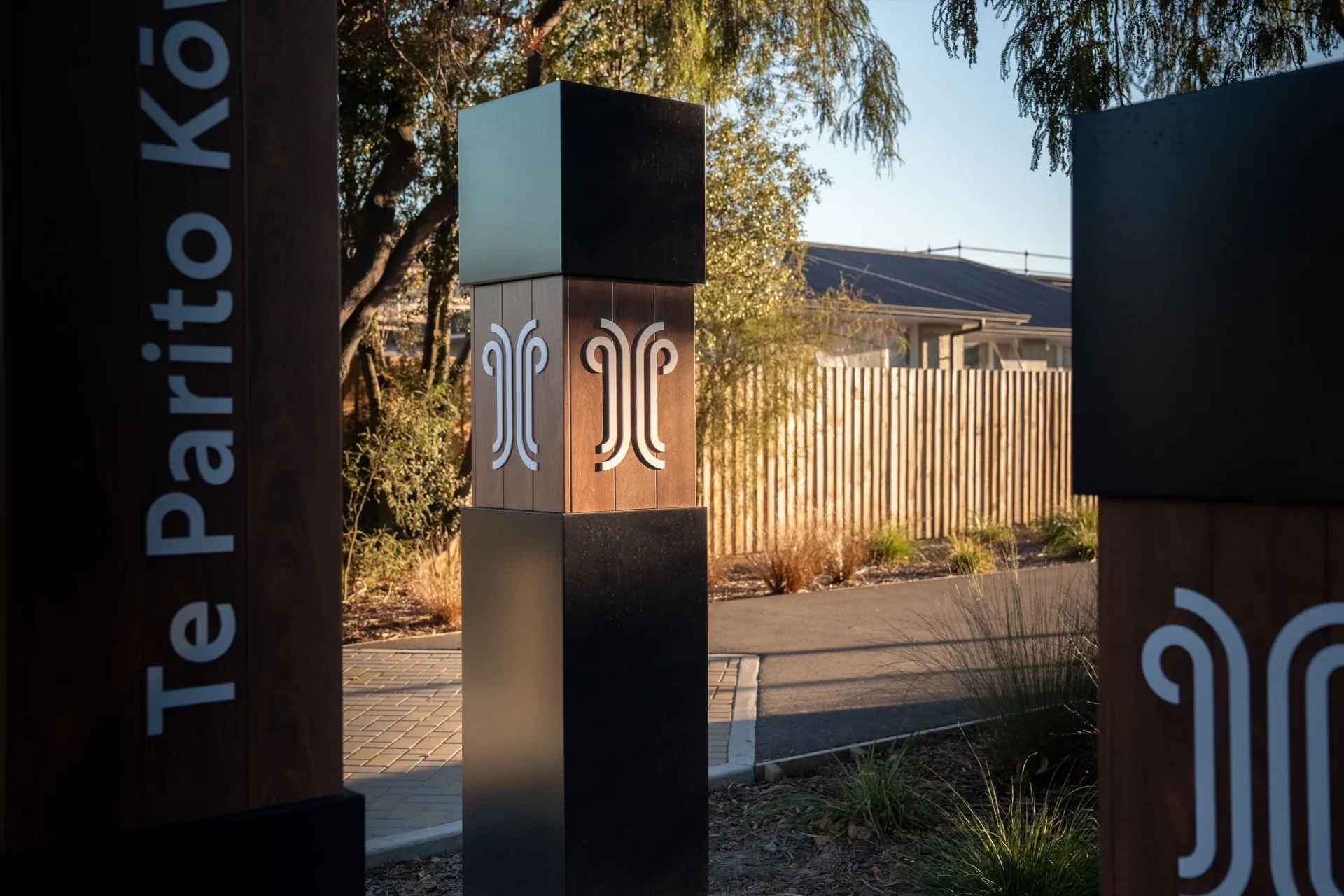 Te Parito Kowhai — Wayfinding — Māori motifs